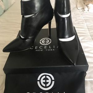 Black heel bootie size 9